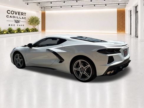 Used 2024 Chevrolet Corvette Stingray Coupe RWD image 10