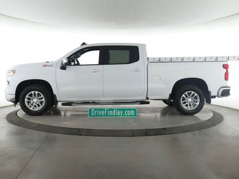 Used 2024 Chevrolet Silverado 1500 LT AWD/4WD image 9