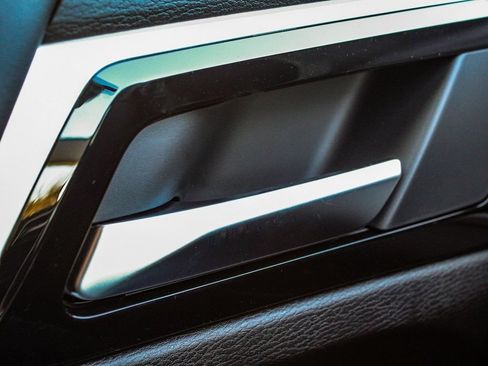 New 2026 Mitsubishi Outlander AWD image 9
