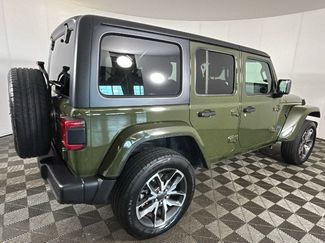 Used 2024 Jeep Wrangler Unlimited w/ Convenience Group AWD/4WD video 3