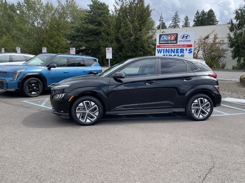 Certified 2023 Hyundai Kona Limited FWD image 2