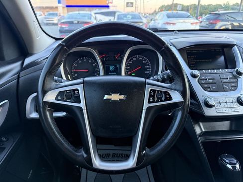 Used 2017 Chevrolet Equinox LT FWD image 14