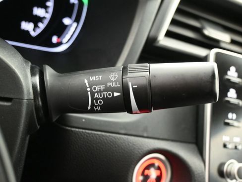 Used 2019 Honda Insight Touring image 15