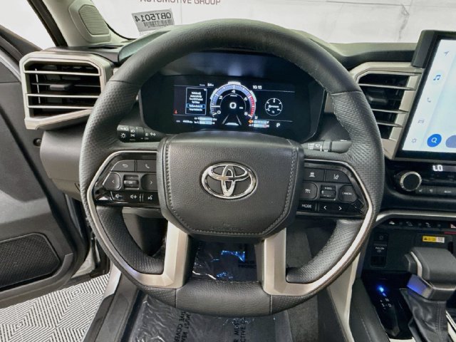 Used 2024 Toyota Tundra Limited AWD/4WD image 11