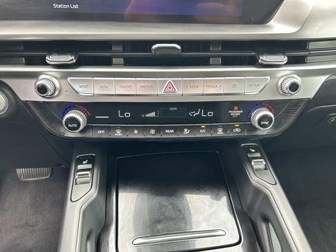 Certified 2023 Kia Telluride S w/ S Sunroof Package AWD/4WD image 28