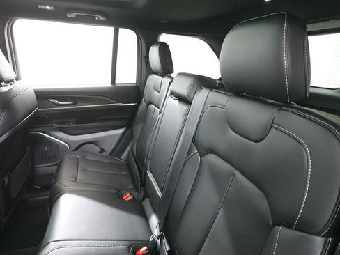 New 2026 Jeep Grand Cherokee Limited w/ Limited Altitude Package AWD/4WD image 27