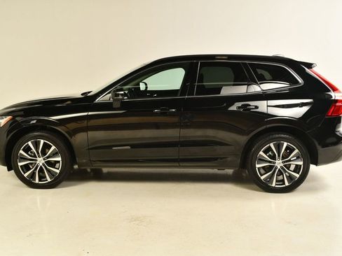 Used 2022 Volvo XC60 B5 Momentum w/ Protection Package Premier image 4