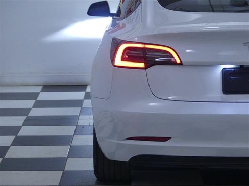 Used 2023 Tesla Model 3 Standard Range RWD image 28
