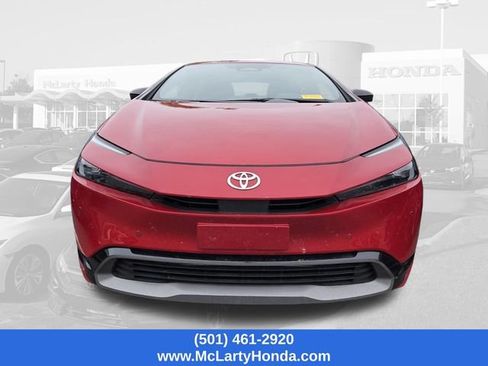 Used 2025 Toyota Prius XLE FWD image 6
