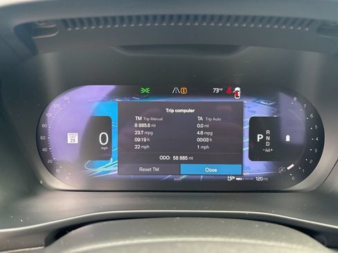 Certified 2023 Volvo XC40 B5 Ultimate w/ Protection Package Premier AWD/4WD image 20