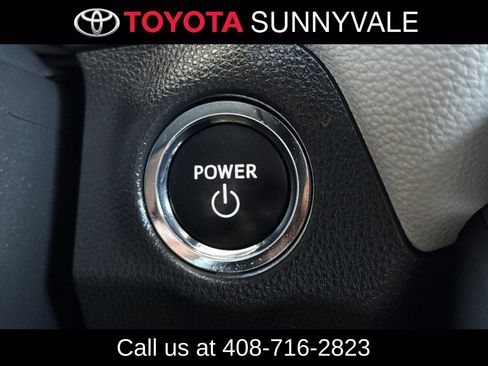 Used 2025 Toyota RAV4 XLE AWD/4WD image 26