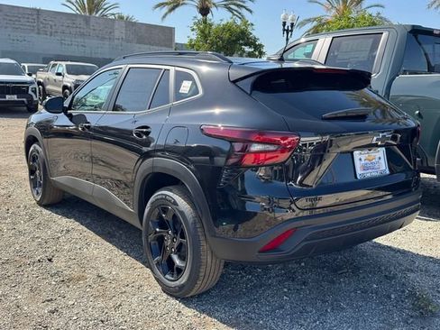 New 2026 Chevrolet Trax LT FWD image 3