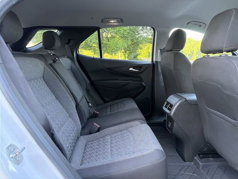 Used 2022 Chevrolet Equinox LT FWD image 16