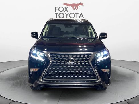 Used 2023 Lexus GX 460 Premium w/ Accessory Package image 9