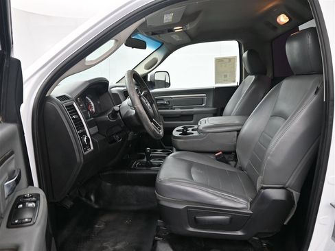 Used 2017 RAM 2500 Tradesman w/ Chrome Appearance Group AWD/4WD image 10