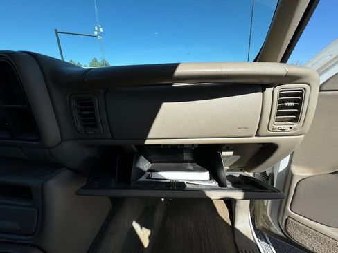 Used 2001 Chevrolet Silverado 1500 LS w/ Off-Road Skid Plate Pkg image 25