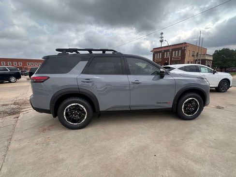 New 2026 Nissan Pathfinder Rock Creek w/ Rock Creek Premium Package AWD/4WD image 8