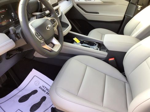 New 2026 Ford Explorer Active w/ Active Comfort Package RWD image 3