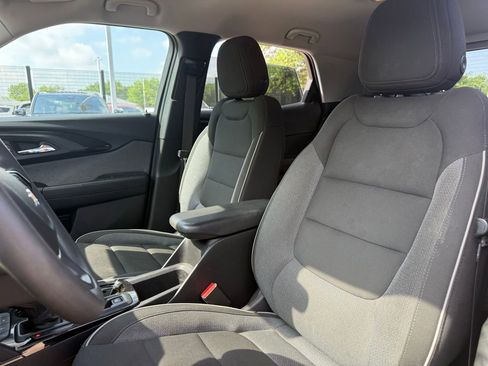 Used 2023 Chevrolet TrailBlazer LT image 11