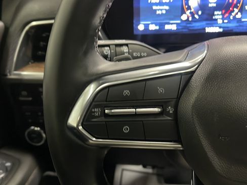Used 2025 Chevrolet Tahoe High Country AWD/4WD image 6