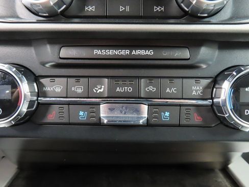 Used 2022 Ford F350 Lariat image 58