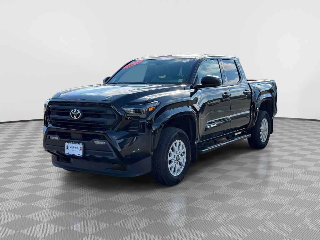 Used 2025 Toyota Tacoma SR5 AWD/4WD image 3