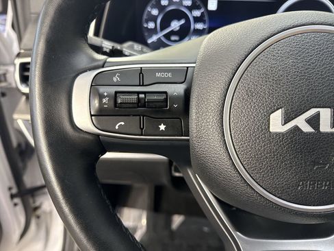 Used 2025 Kia Sportage X-Pro AWD/4WD image 12