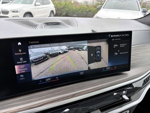 Used 2023 BMW X7 xDrive40i w/ Executive Package image 20