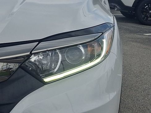 Used 2022 Honda HR-V LX image 12