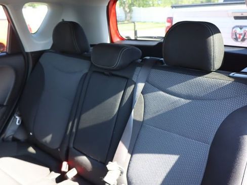 Used 2017 Kia Soul + FWD image 7