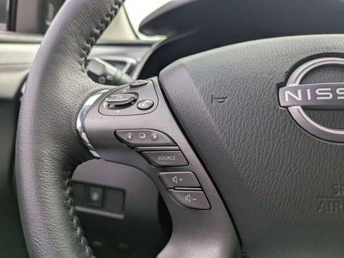 Used 2024 Nissan Murano SV AWD/4WD image 25