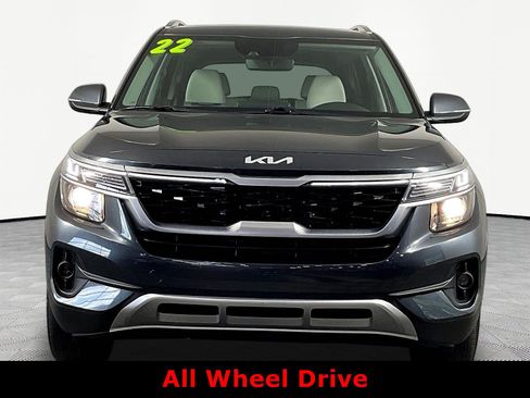 Used 2022 Kia Seltos EX AWD/4WD image 2