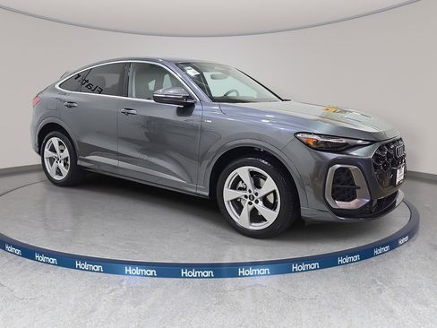 Used 2025 Audi Q5 Prestige w/ 20" Wheel Package AWD/4WD image 5