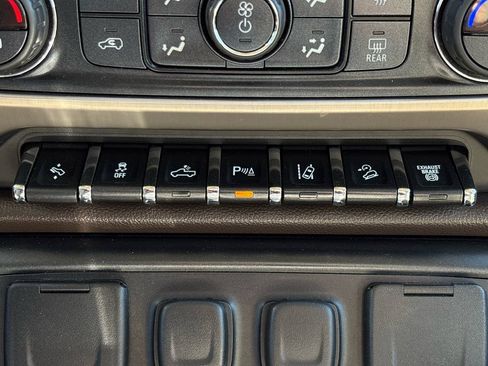 Used 2016 GMC Sierra 2500 Denali w/ Duramax Plus Package image 44