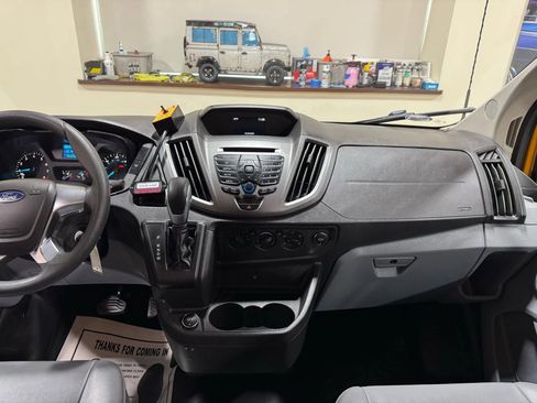 Used 2019 Ford Transit 350 XL image 50