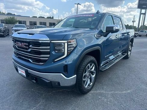 Used 2024 GMC Sierra 1500 SLT AWD/4WD image 1