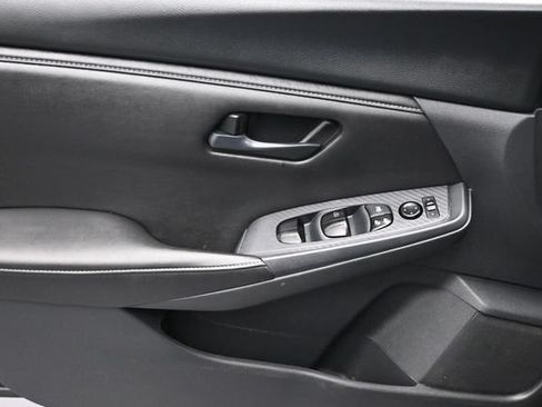 Used 2025 Nissan Sentra S FWD image 7