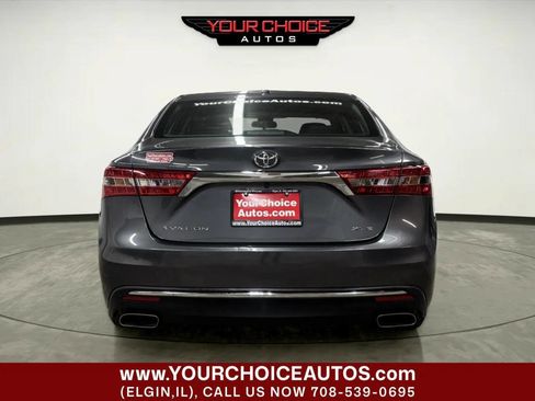 Used 2018 Toyota Avalon XLE image 4