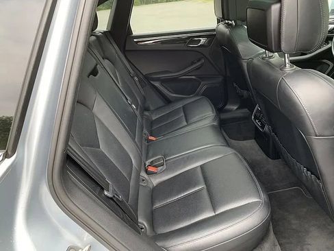 Used 2016 Porsche Macan S image 23