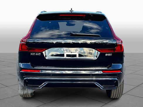 New 2026 Volvo XC60 B5 Plus w/ Protection Package Premier image 4