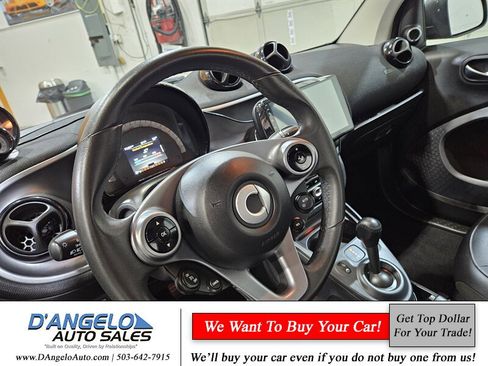 Used 2017 smart fortwo Prime image 19
