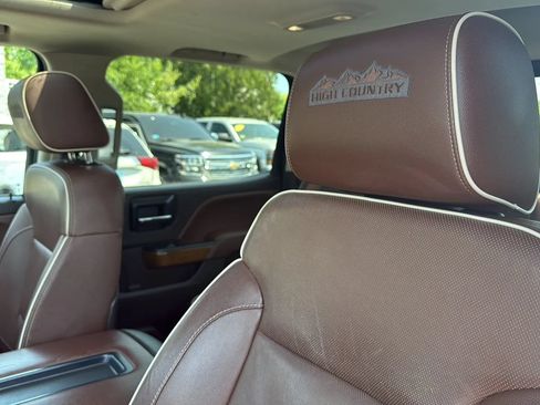 Used 2015 Chevrolet Silverado 1500 High Country w/ High Country Premium Package AWD/4WD image 13