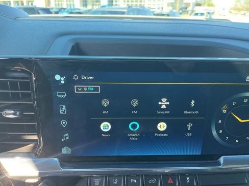 Used 2024 Chevrolet Silverado 2500 High Country w/ Technology Package image 34