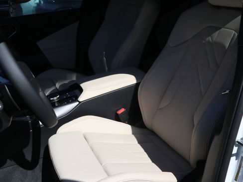 Certified 2025 BMW X3 xDrive30i w/ Premium Package image 16