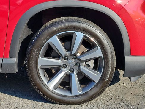 Certified 2025 Honda Pilot Elite image 8