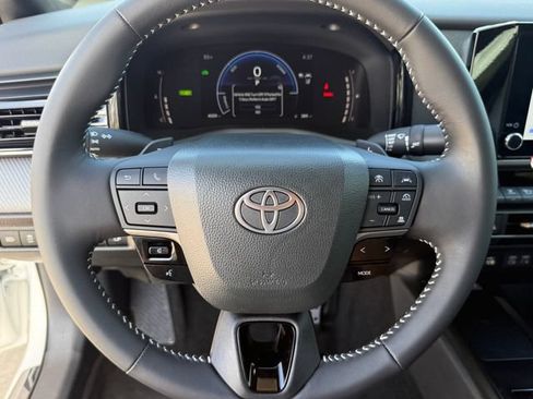 Used 2026 Toyota Camry SE w/ Convenience Package FWD image 13