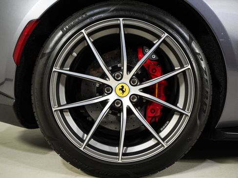 Used 2022 Ferrari 812 GTS RWD image 14