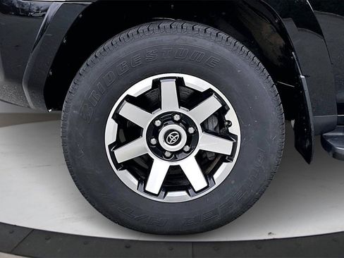 Used 2024 Toyota 4Runner TRD Off-Road image 32