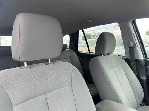 Used 2012 Hyundai Santa Fe GLS FWD image 15
