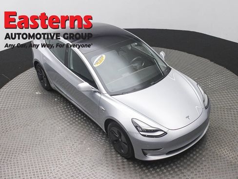 Used 2018 Tesla Model 3 Long Range RWD image 3